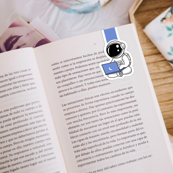 Rays Of Ink Magnetic Bookmarks | Set of 4 Magnetic Page Markers | Aesthetic Magnetic Bookmark | Page Markers for Stationery Lovers | Ideal Gift for Students, Adults and Book Readers